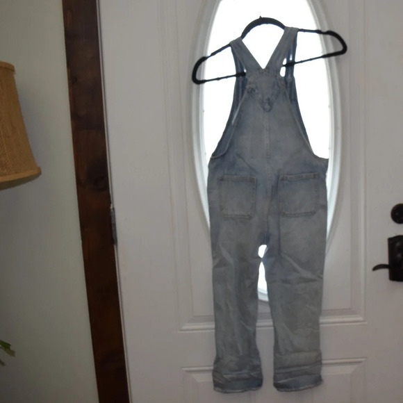 New OLD NAVY Kids Light Blue Denim Overalls Size S(6-7) - Picture 2 of 5
